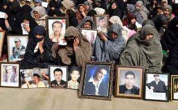 Pakistan's Shia Muslims take up arms over attacks